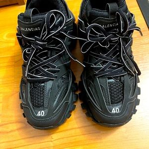 Balenciaga size 7